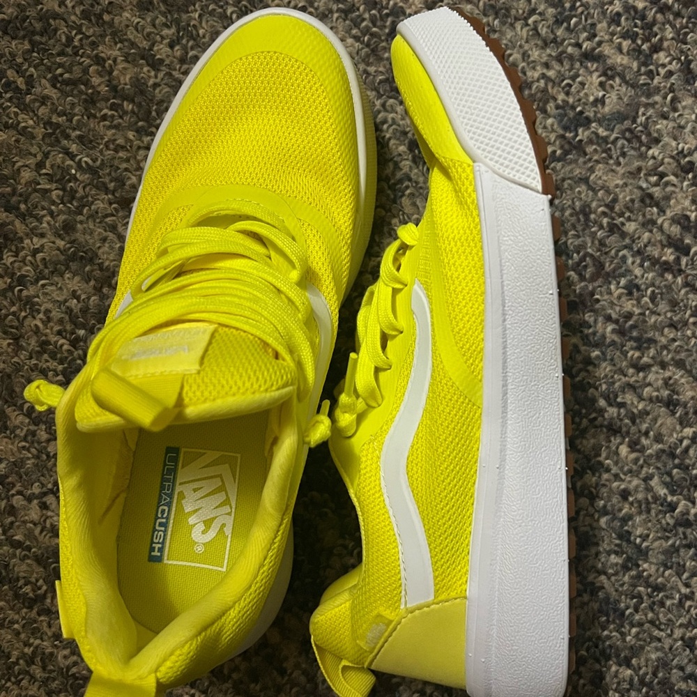 Vans ultrarange size 9w/7.5m
